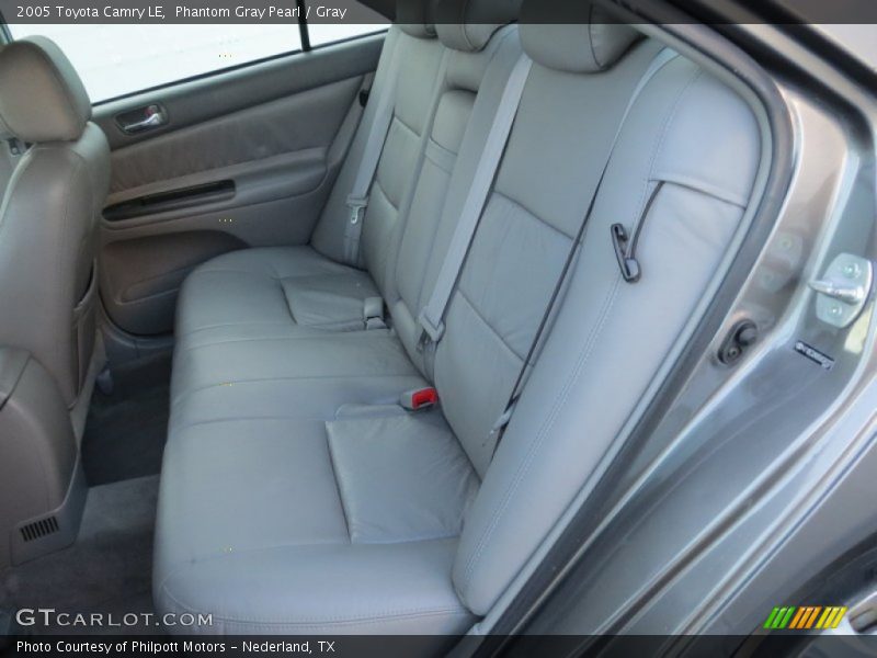 Phantom Gray Pearl / Gray 2005 Toyota Camry LE