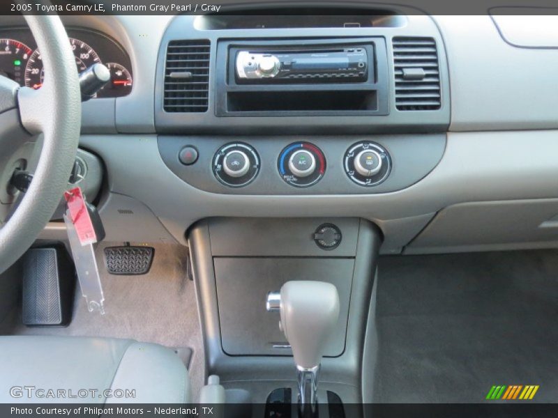Phantom Gray Pearl / Gray 2005 Toyota Camry LE
