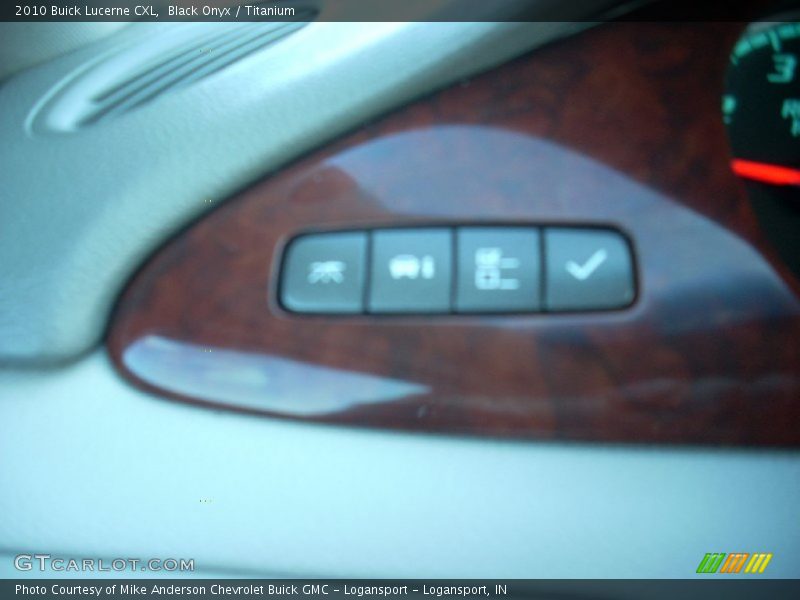 Black Onyx / Titanium 2010 Buick Lucerne CXL