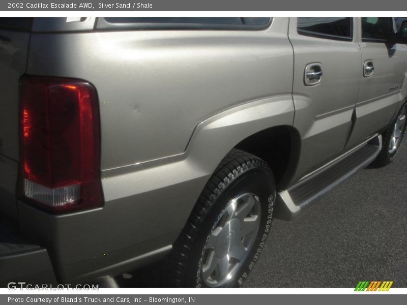 Silver Sand / Shale 2002 Cadillac Escalade AWD