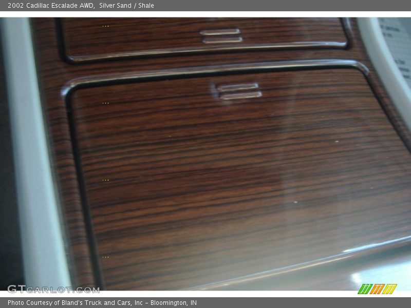 Silver Sand / Shale 2002 Cadillac Escalade AWD