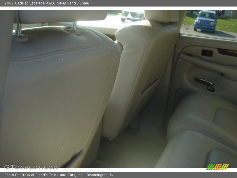 Silver Sand / Shale 2002 Cadillac Escalade AWD
