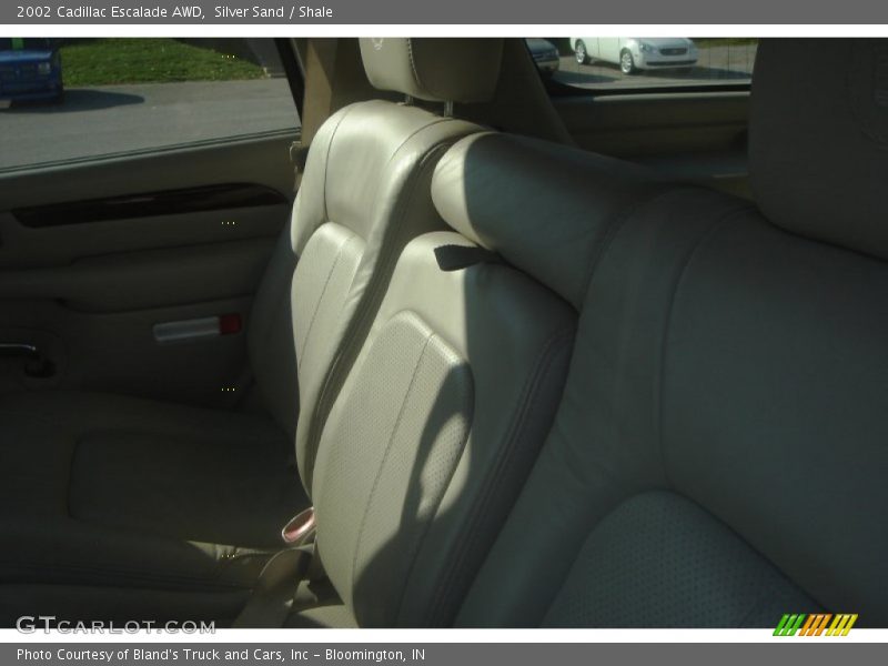 Silver Sand / Shale 2002 Cadillac Escalade AWD