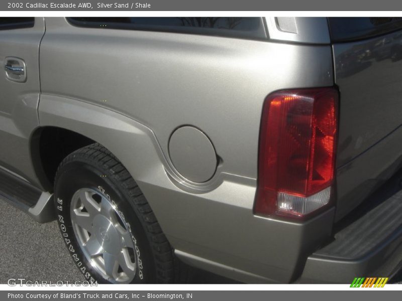 Silver Sand / Shale 2002 Cadillac Escalade AWD