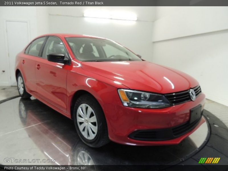 Tornado Red / Titan Black 2011 Volkswagen Jetta S Sedan