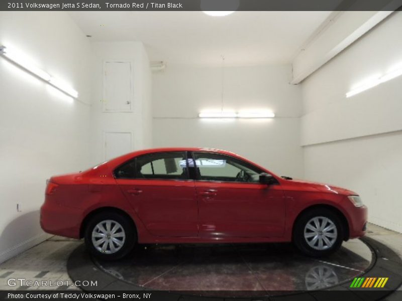 Tornado Red / Titan Black 2011 Volkswagen Jetta S Sedan