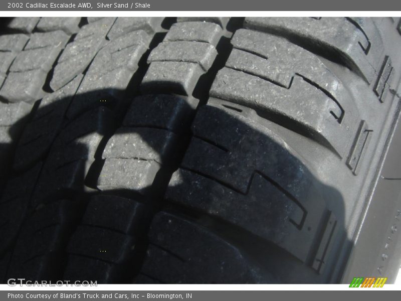 Silver Sand / Shale 2002 Cadillac Escalade AWD