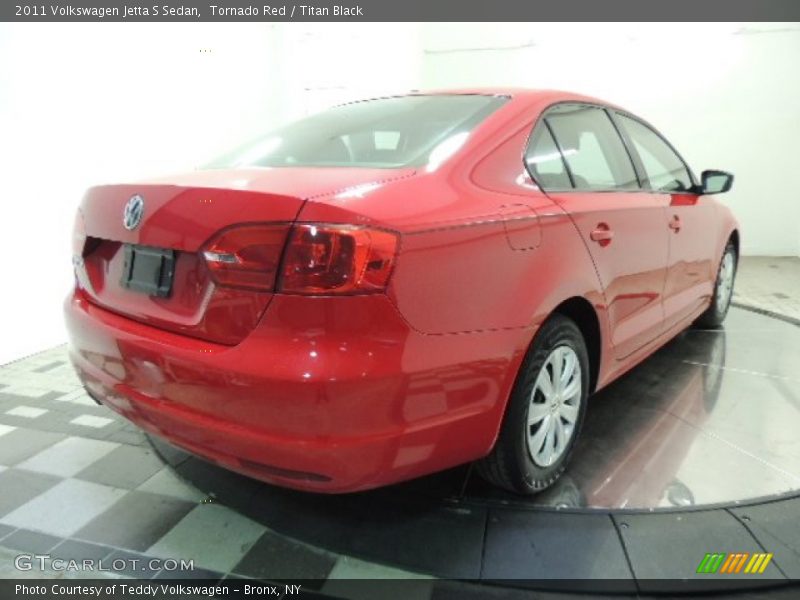 Tornado Red / Titan Black 2011 Volkswagen Jetta S Sedan
