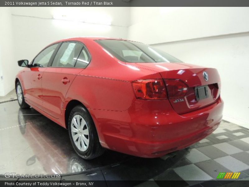Tornado Red / Titan Black 2011 Volkswagen Jetta S Sedan