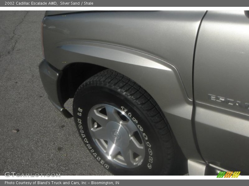 Silver Sand / Shale 2002 Cadillac Escalade AWD