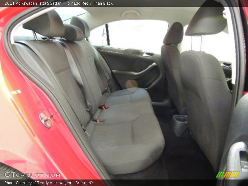 Tornado Red / Titan Black 2011 Volkswagen Jetta S Sedan