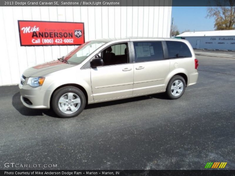 Sandstone / Black/Light Graystone 2013 Dodge Grand Caravan SE
