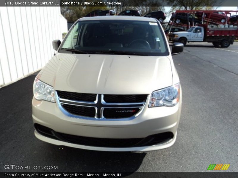 Sandstone / Black/Light Graystone 2013 Dodge Grand Caravan SE
