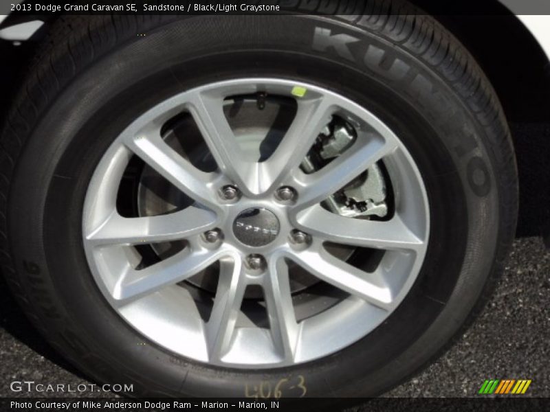 Sandstone / Black/Light Graystone 2013 Dodge Grand Caravan SE