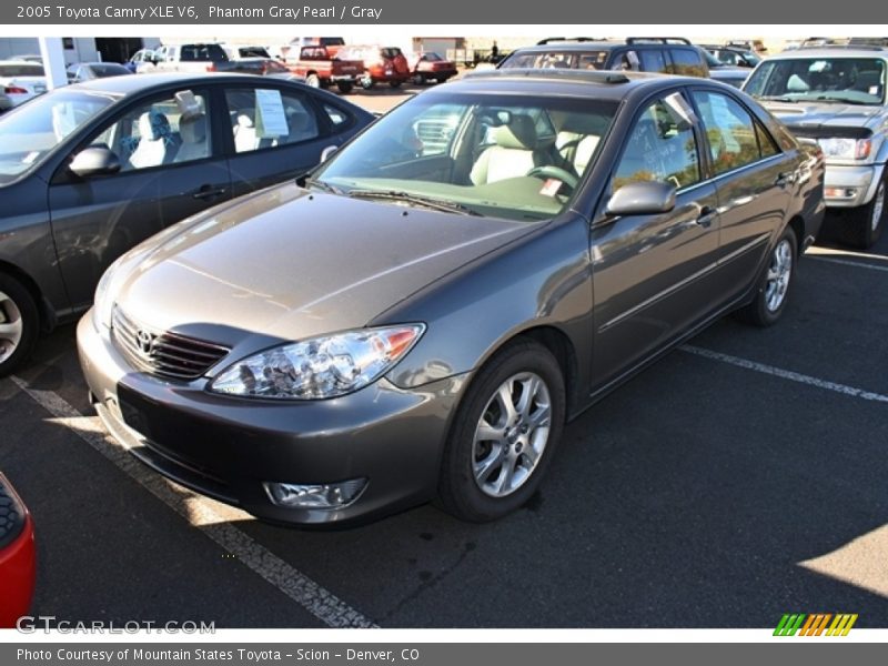 Phantom Gray Pearl / Gray 2005 Toyota Camry XLE V6