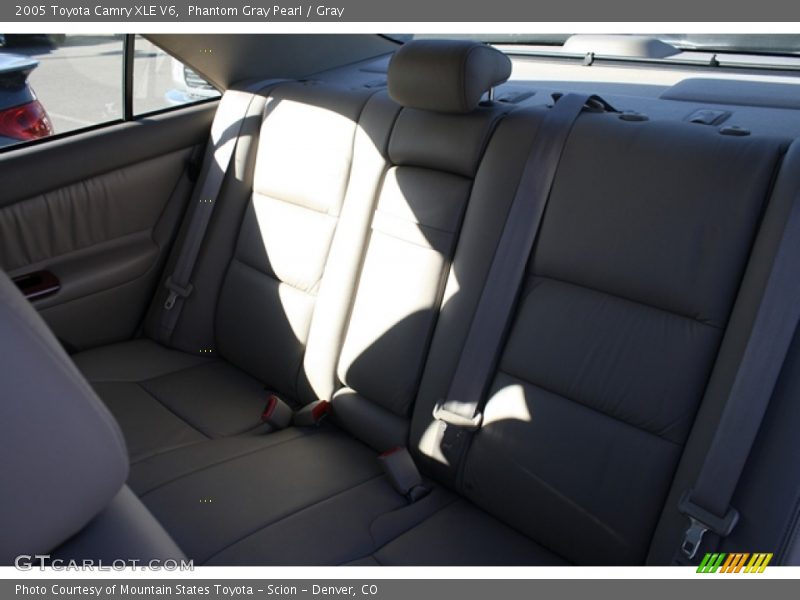 Phantom Gray Pearl / Gray 2005 Toyota Camry XLE V6
