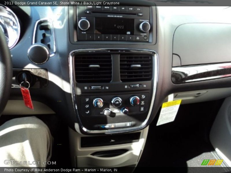 Stone White / Black/Light Graystone 2013 Dodge Grand Caravan SE