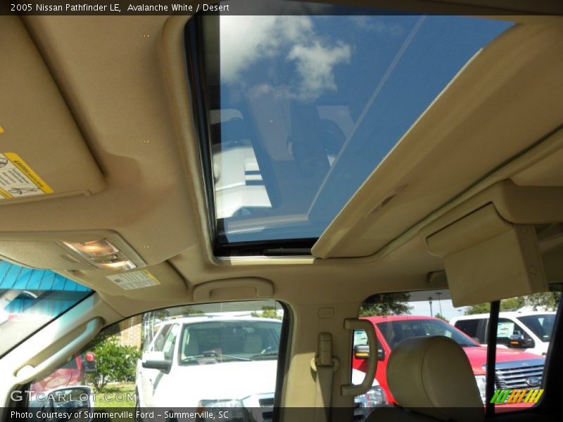 Avalanche White / Desert 2005 Nissan Pathfinder LE