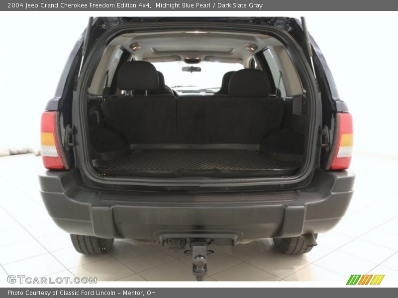  2004 Grand Cherokee Freedom Edition 4x4 Trunk