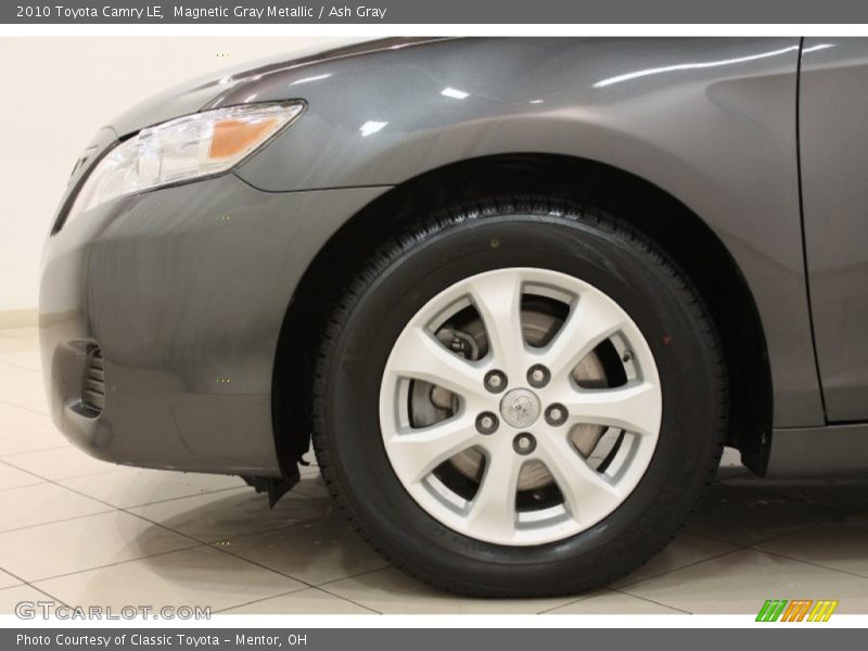 Magnetic Gray Metallic / Ash Gray 2010 Toyota Camry LE