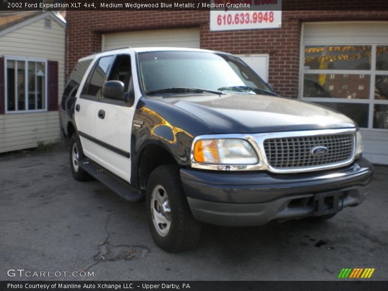 Medium Wedgewood Blue Metallic / Medium Graphite 2002 Ford Expedition XLT 4x4