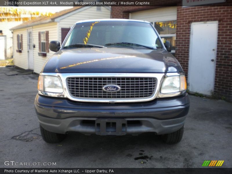 Medium Wedgewood Blue Metallic / Medium Graphite 2002 Ford Expedition XLT 4x4