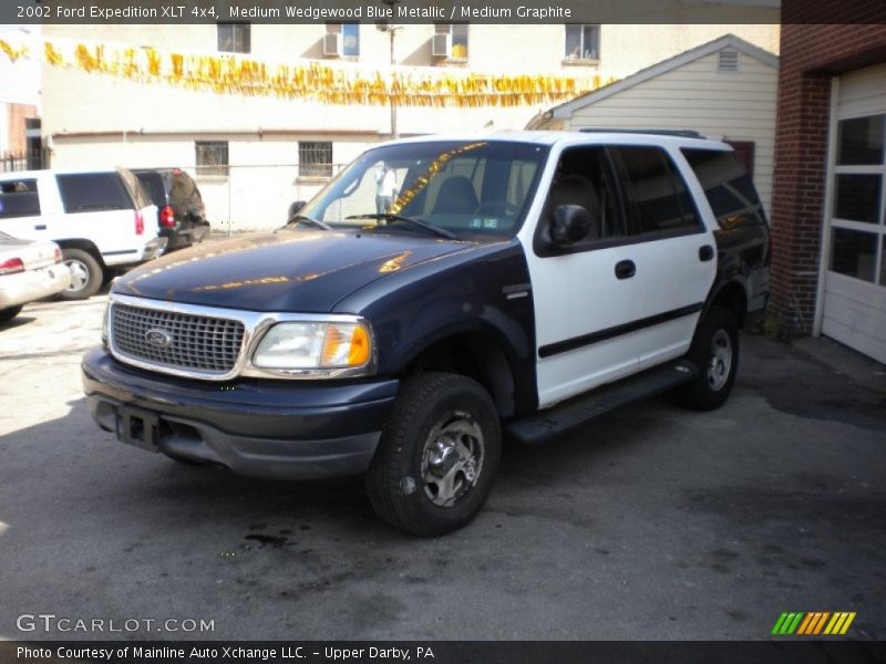 Medium Wedgewood Blue Metallic / Medium Graphite 2002 Ford Expedition XLT 4x4
