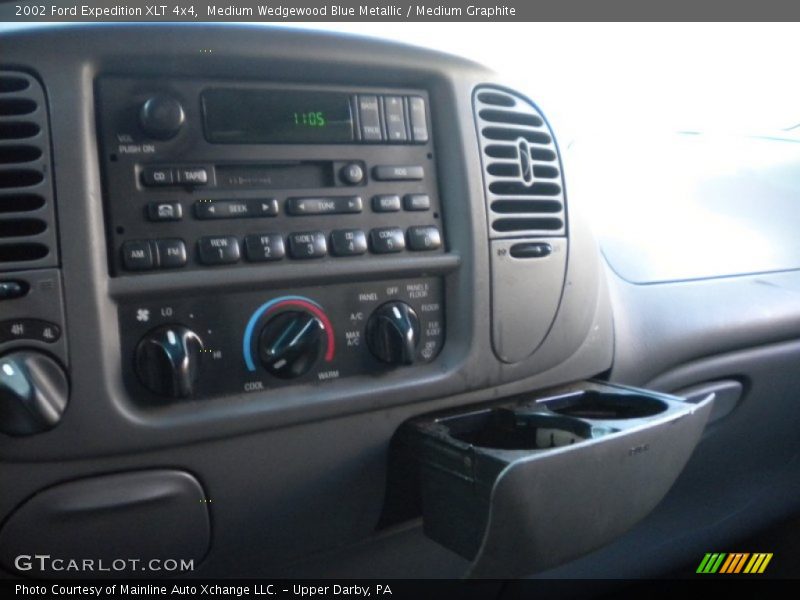 Medium Wedgewood Blue Metallic / Medium Graphite 2002 Ford Expedition XLT 4x4