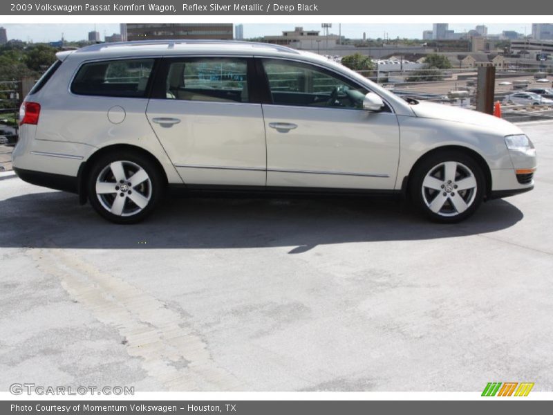 Reflex Silver Metallic / Deep Black 2009 Volkswagen Passat Komfort Wagon
