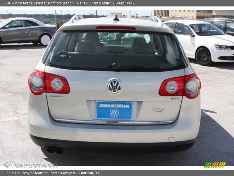 Reflex Silver Metallic / Deep Black 2009 Volkswagen Passat Komfort Wagon