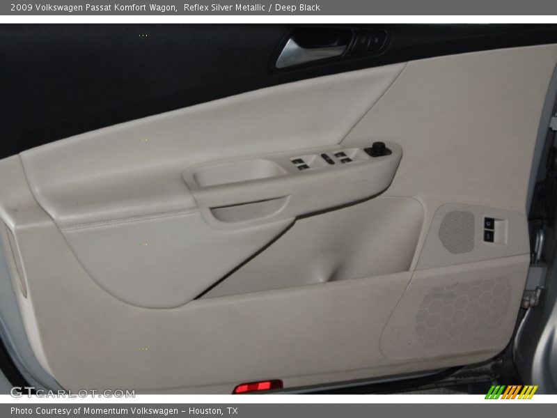 Reflex Silver Metallic / Deep Black 2009 Volkswagen Passat Komfort Wagon