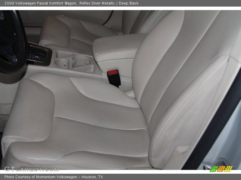 Reflex Silver Metallic / Deep Black 2009 Volkswagen Passat Komfort Wagon