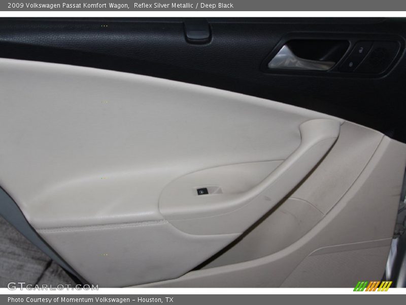 Reflex Silver Metallic / Deep Black 2009 Volkswagen Passat Komfort Wagon
