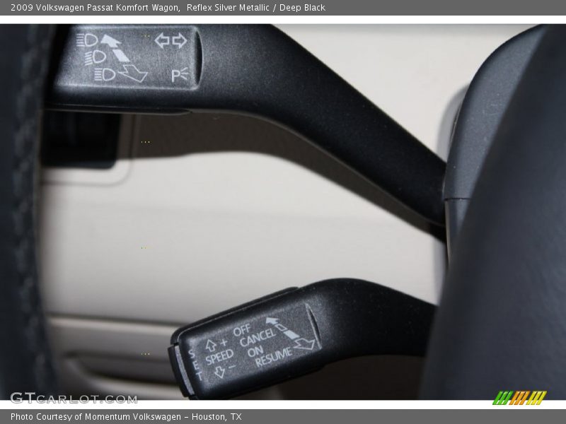 Reflex Silver Metallic / Deep Black 2009 Volkswagen Passat Komfort Wagon