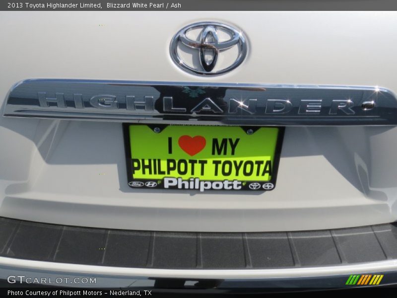 Blizzard White Pearl / Ash 2013 Toyota Highlander Limited