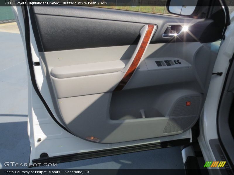 Blizzard White Pearl / Ash 2013 Toyota Highlander Limited