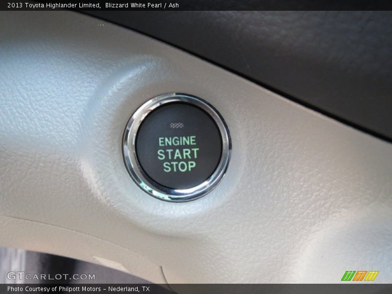 Blizzard White Pearl / Ash 2013 Toyota Highlander Limited