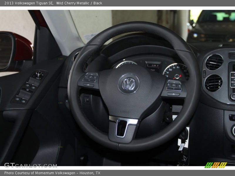 Wild Cherry Metallic / Black 2013 Volkswagen Tiguan SE