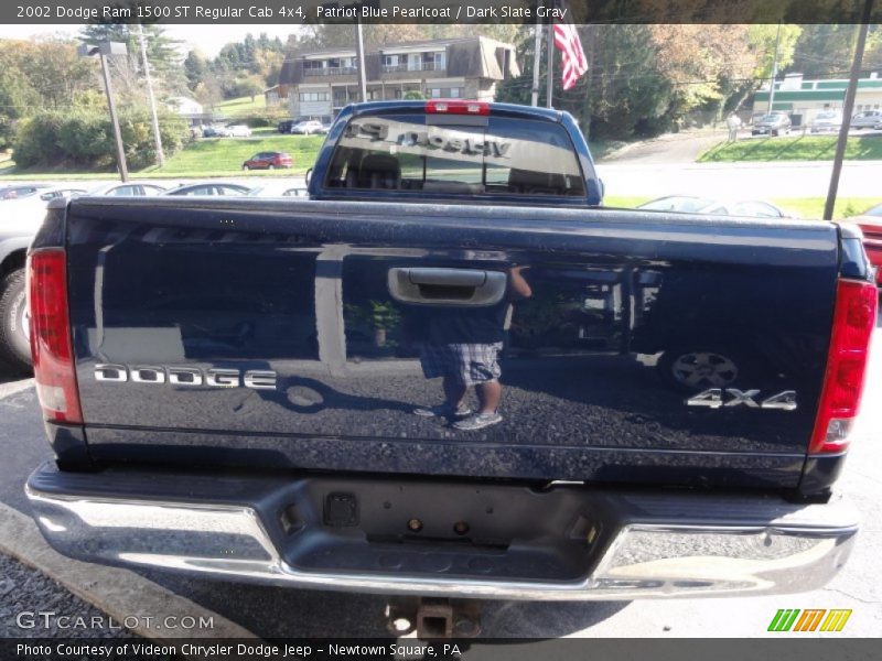 Patriot Blue Pearlcoat / Dark Slate Gray 2002 Dodge Ram 1500 ST Regular Cab 4x4