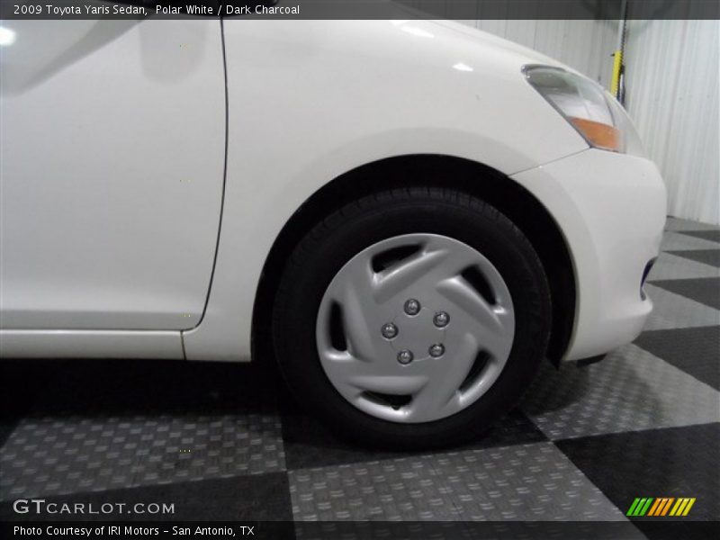 Polar White / Dark Charcoal 2009 Toyota Yaris Sedan