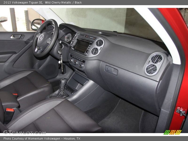 Wild Cherry Metallic / Black 2013 Volkswagen Tiguan SE
