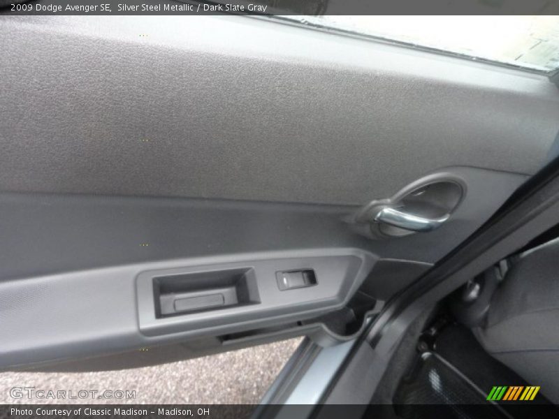 Silver Steel Metallic / Dark Slate Gray 2009 Dodge Avenger SE