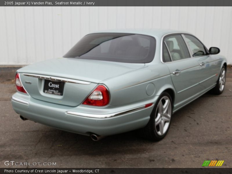 Seafrost Metallic / Ivory 2005 Jaguar XJ Vanden Plas