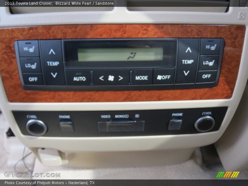 Blizzard White Pearl / Sandstone 2013 Toyota Land Cruiser