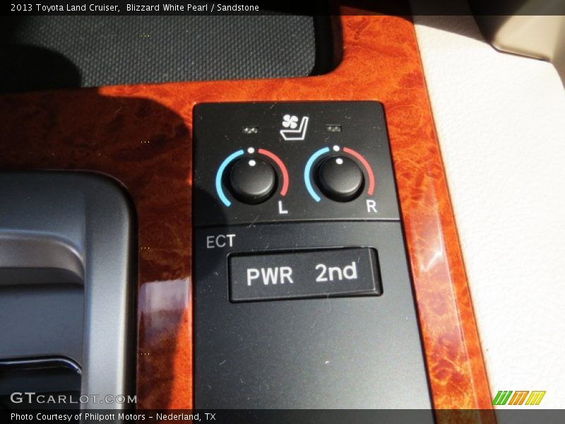 Blizzard White Pearl / Sandstone 2013 Toyota Land Cruiser