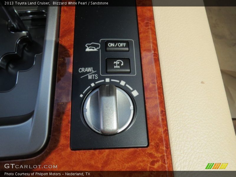 Blizzard White Pearl / Sandstone 2013 Toyota Land Cruiser