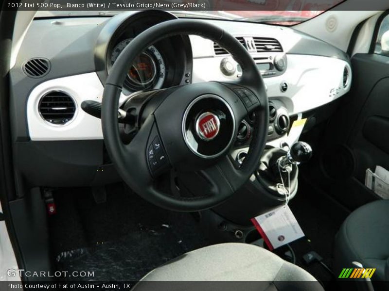 Bianco (White) / Tessuto Grigio/Nero (Grey/Black) 2012 Fiat 500 Pop