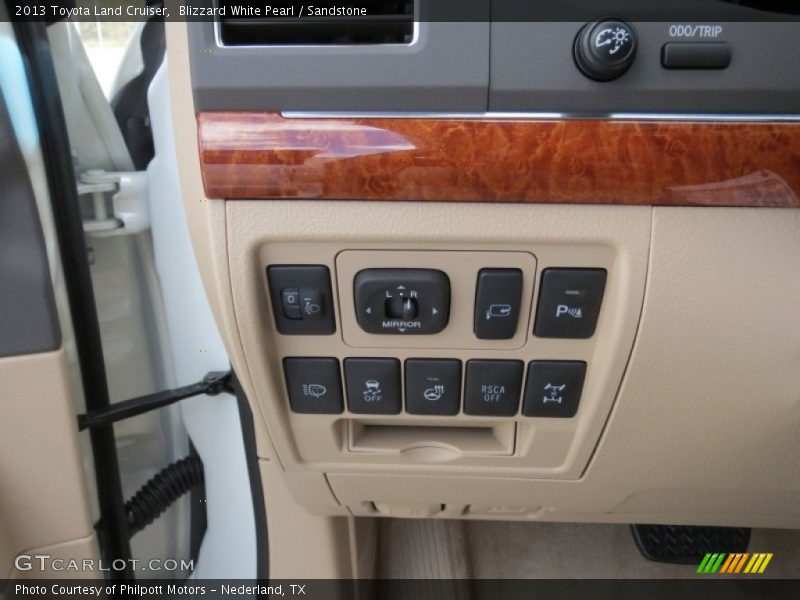 Blizzard White Pearl / Sandstone 2013 Toyota Land Cruiser