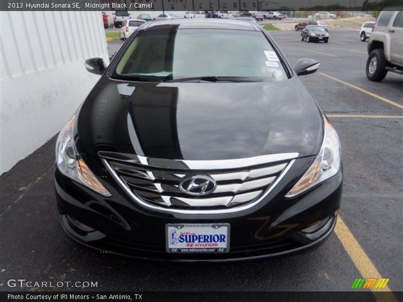 Midnight Black / Camel 2013 Hyundai Sonata SE