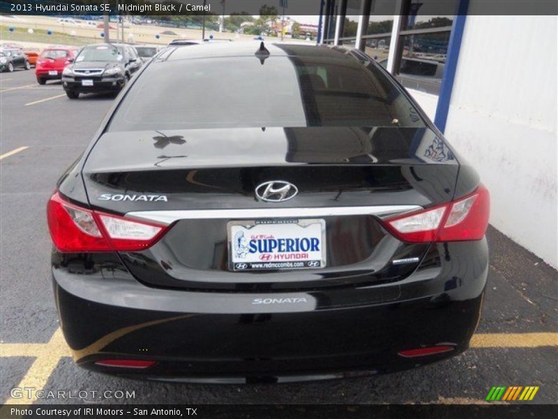 Midnight Black / Camel 2013 Hyundai Sonata SE